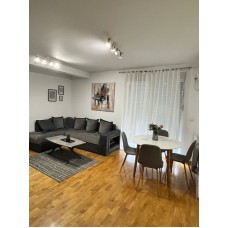 Dvoiposoban stan za izdavanje, Centar, 600€, 60m²