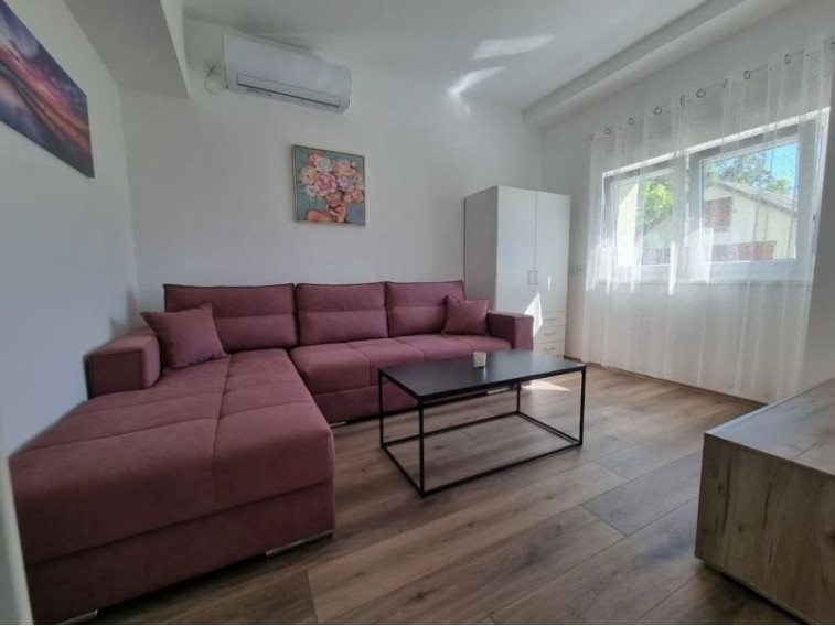 Jednoiposoban stan za izdavanje, Donji Grad, 350€, 35m²