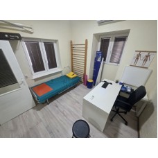 Specijalistička ordinacija/ Poslovni prostor za izdavanje, Centar, 700€, 76m²