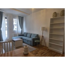 * Rezervisan * Jednoiposoban stan sa velikom terasom za izdavanje, Centar, 450€, 67m²