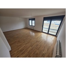 Troiposoban stan na prodaju, Centar, 177600€, 111m²