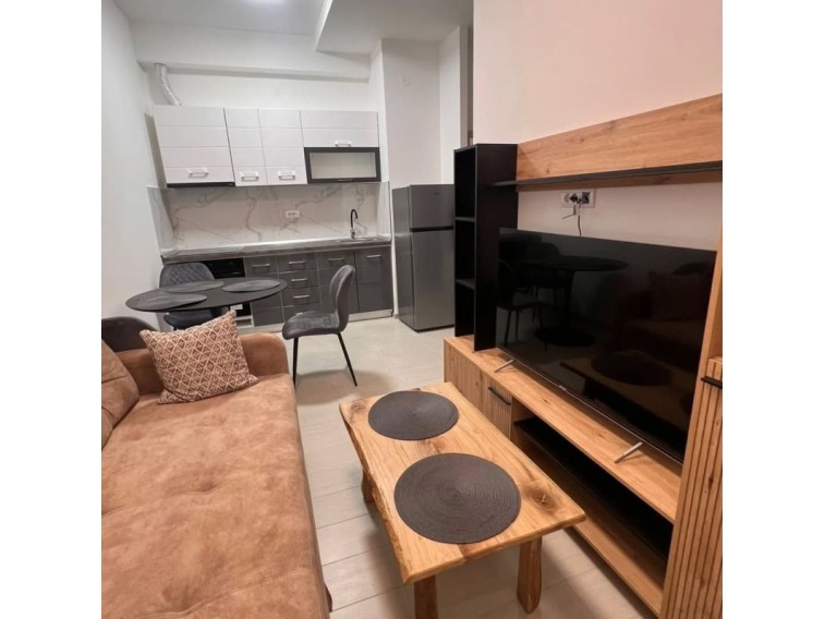 Jednoiposoban stan za izdavanje, Centar, 400€, 39m²