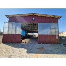 Hala za izdavanje sa kancelarijama. Utvina Kolonija, 2.200€.