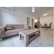Centar. Dvoiposoban stan, 55m2 sa garažnim mestom.