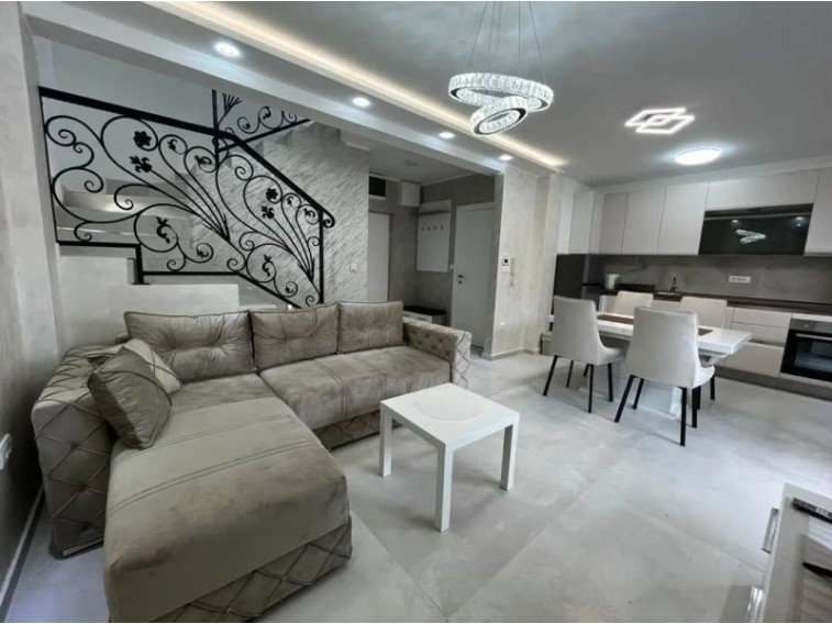 Troiposoban stan za izdavanje, Moše Pijade, 700€, 92m²