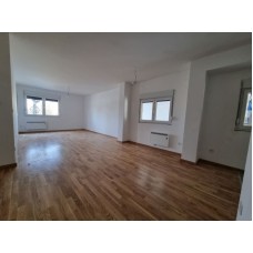 Dvoiposoban stan na prodaju, Centar, 115.500€, 77m²