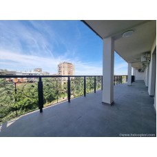 Novoizgrađeni kompleks, poslovni prostor 170m2.